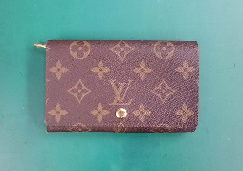 ルイ・ヴィトン（LOUIS VUITTON） 財布 モノグラム ポルト モネ