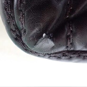 シャネル　ショルダー　破れ補修　作業前