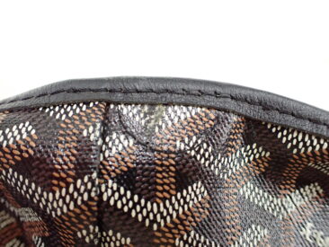 ゴヤール　サンルイ　革当て補修　作業後　外側