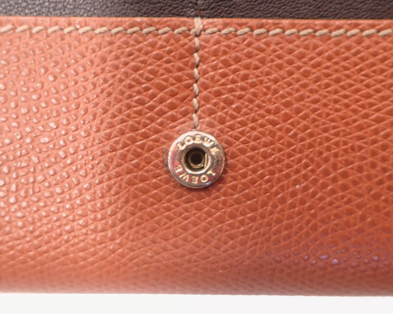 ロエベ 財布 オリジナルスナップボタン