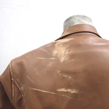 革ジャン　擦れ　クリーニング　バック　作業前