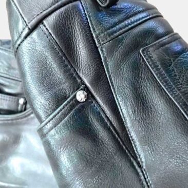 レザーパンツ サイズアップ1　作業後