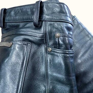 レザーパンツ サイズアップ2　作業前