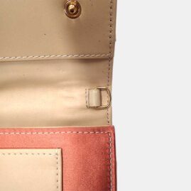 長財布　ショルダーを付けるための金具新設　アップ　作業後